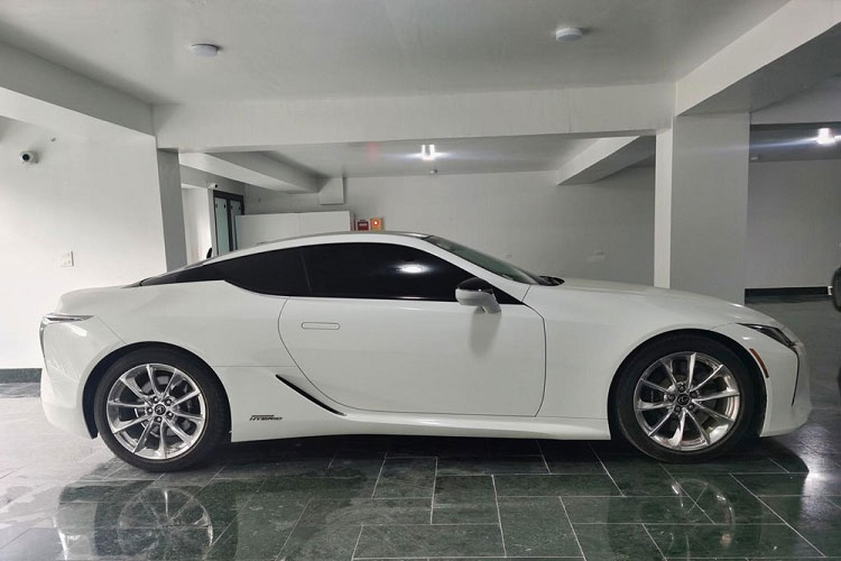 Can canh Lexus LC 500h doc nhat Viet Nam rao ban 6,99 ty dong-Hinh-10