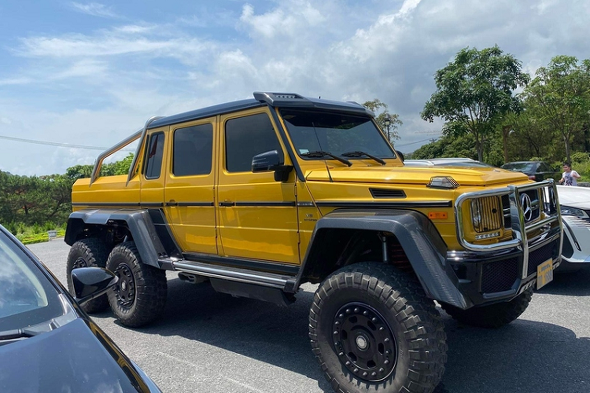 Mercedes-Benz G63 AMG 6x6 - “quai vat 6 chan” hon 60 ty tai Quang Ninh