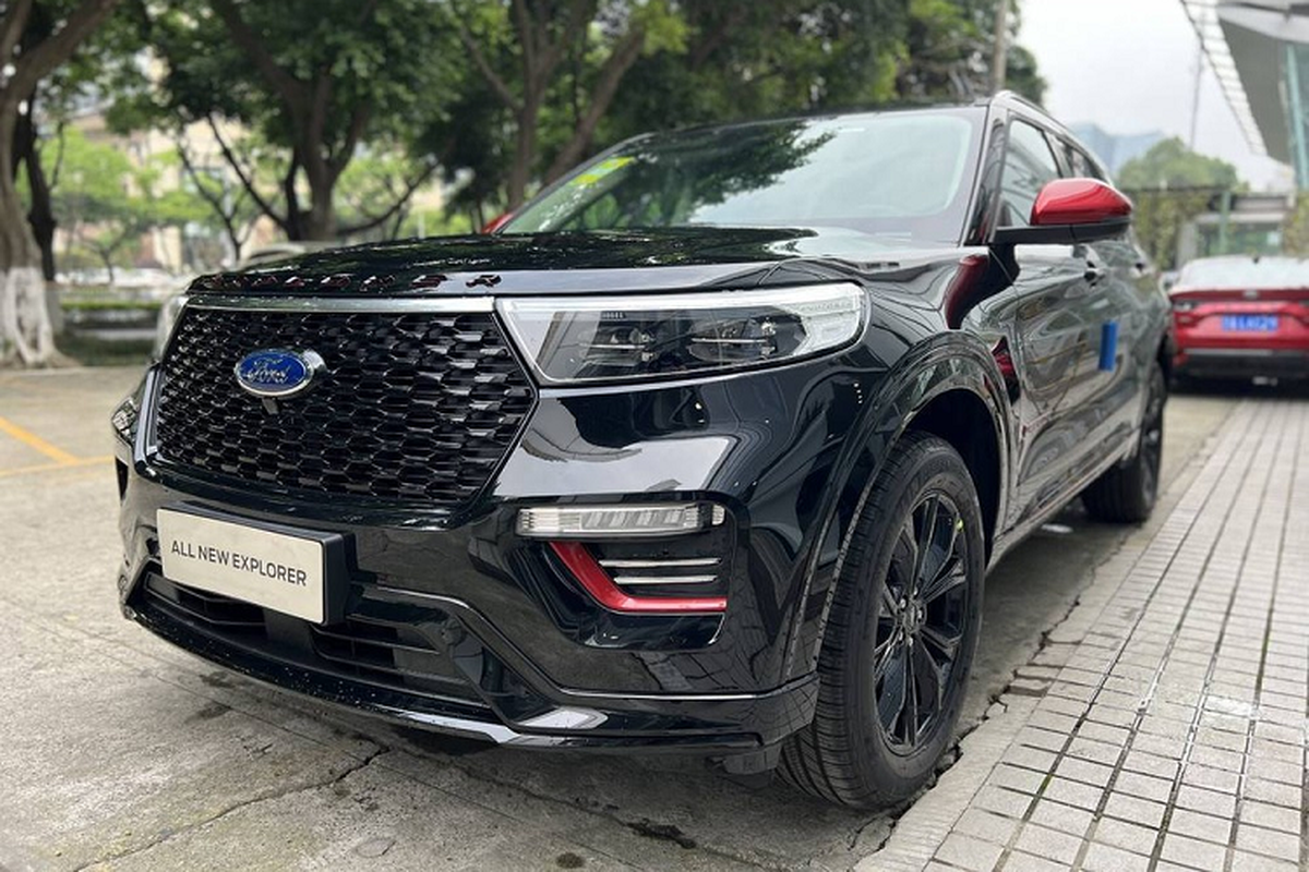 Ford Explorer 30th Anniversary Edition hon 1,1 ty dong 