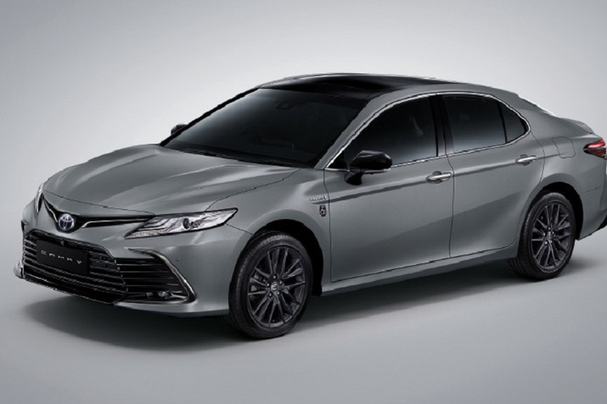 Can canh Toyota Camry 60th Anniversary 2022 dac biet tu 1,09 ty dong-Hinh-9