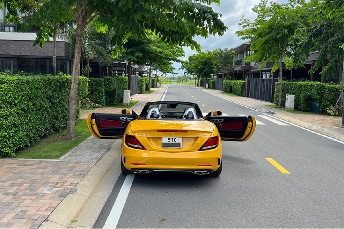 Ong Dang Le Nguyen Vu lai chi tien ty tau Mercedes-AMG SLC43-Hinh-2