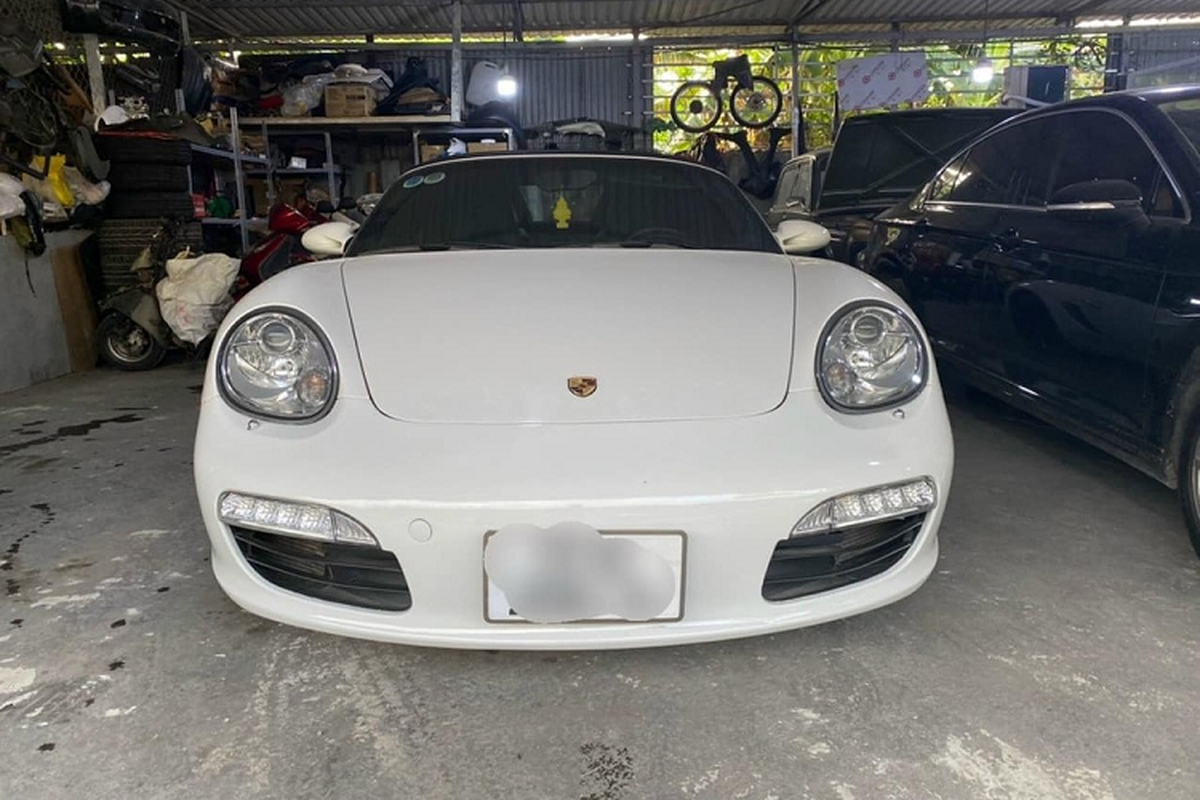 Porsche Boxster gan 15 tuoi o Sai Gon, 