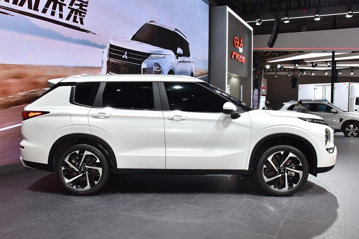 Mitsubishi Outlander 2022 vua ra mat 