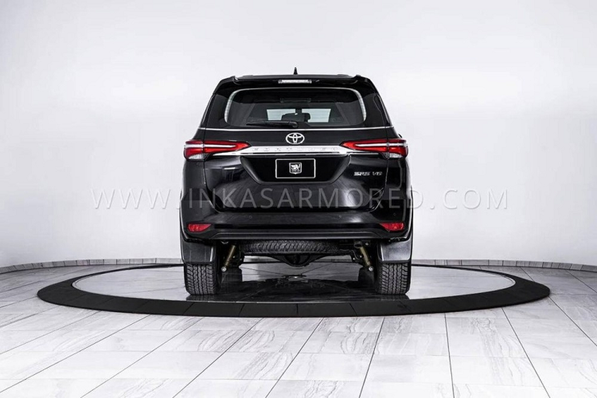 Ngam Toyota Fortuner phien ban “lo cot di dong” may xang V6 4.0L-Hinh-5