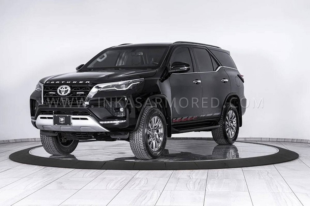 Ngam Toyota Fortuner phien ban “lo cot di dong” may xang V6 4.0L