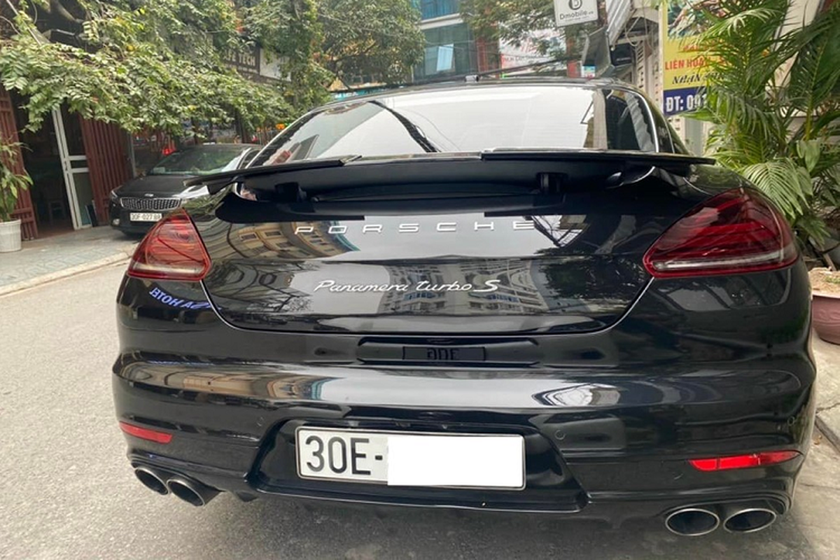 Thieu gia nha bau Hien ban Porsche Panamera hon 6 ty cho 