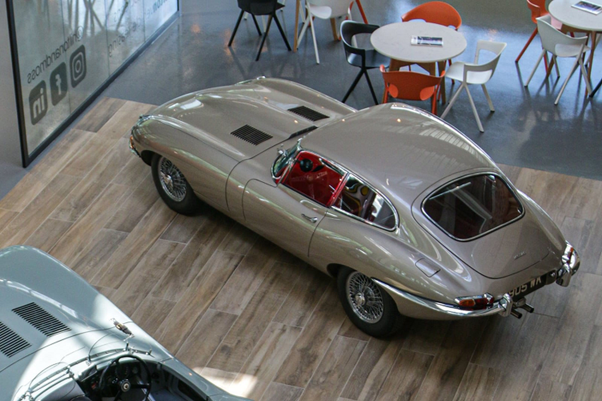 Ngam chiec Jaguar E-Type doi 1963 