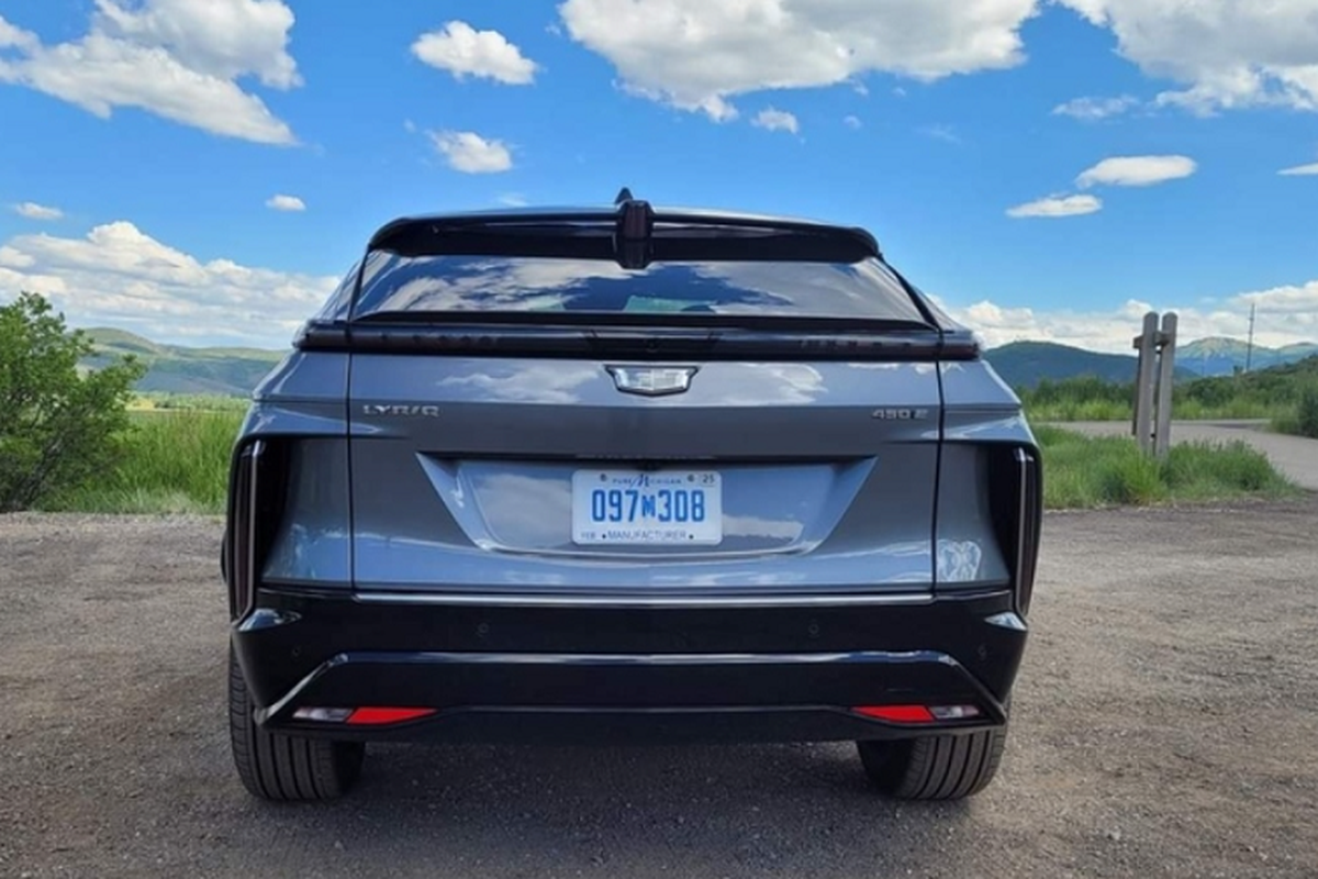 Cadillac Lyriq Debut Edition 2023 chay 500 km/lan sac, tu 1,3 ty dong-Hinh-7