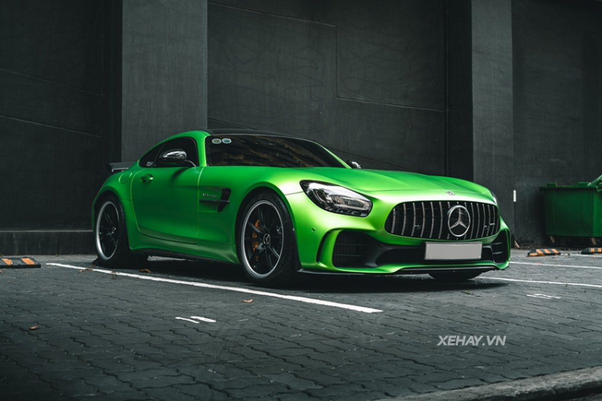 Mercedes-AMG GT R gan 12 ty ve Viet Nam, mau son xanh “hang thua“