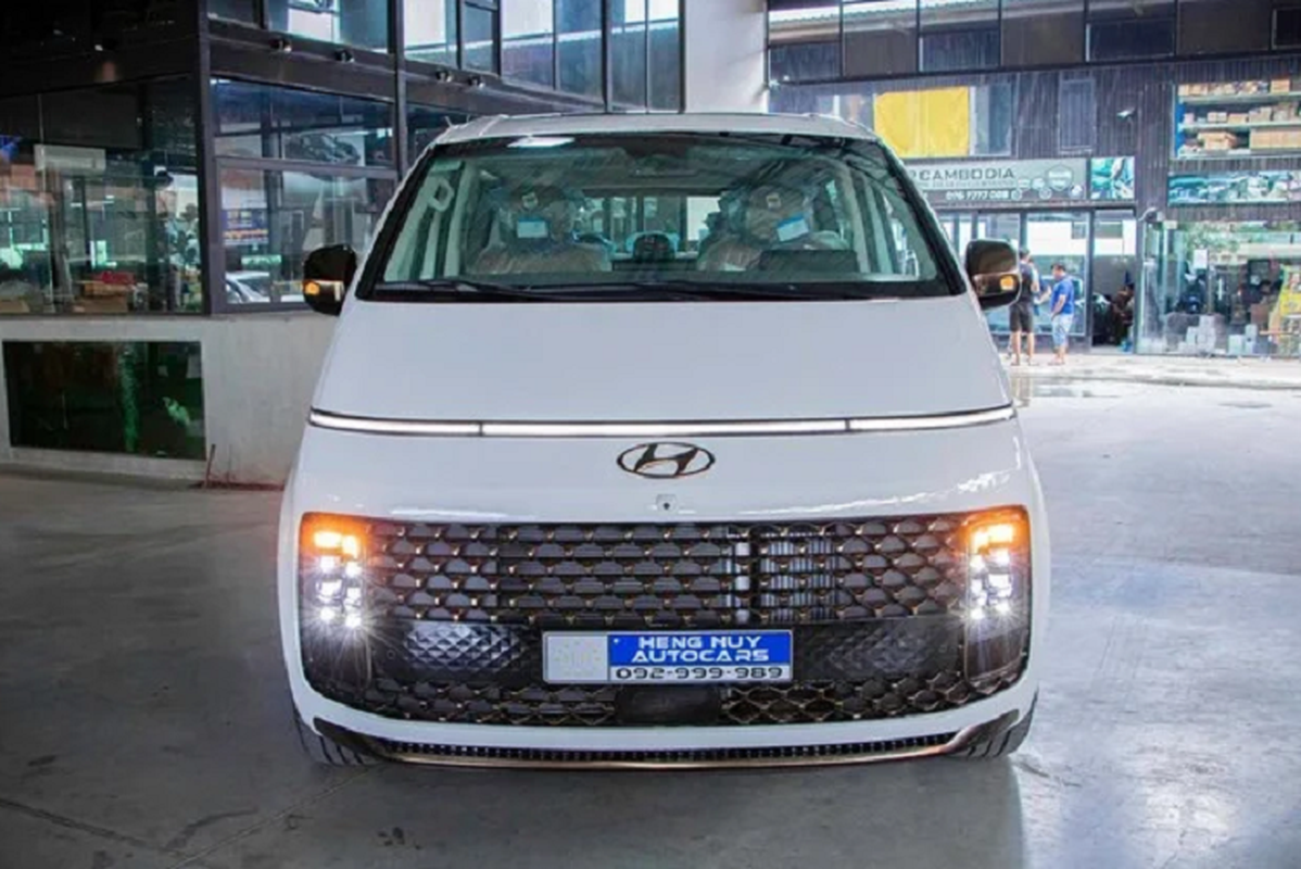 Hyundai Staria 2022 may dau ban 