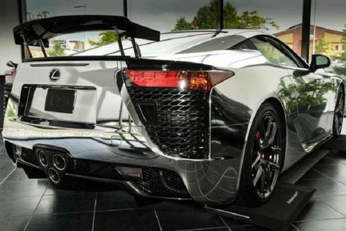 Lexus LFA phu crom doc nhat the gioi 