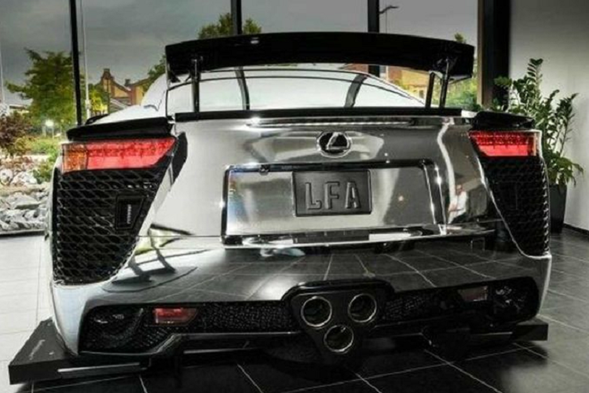 Lexus LFA phu crom doc nhat the gioi 