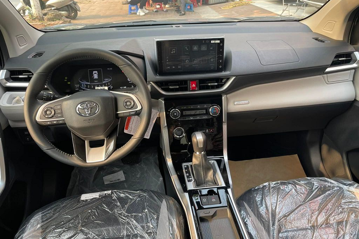 Toyota Veloz Cross tai Viet Nam 