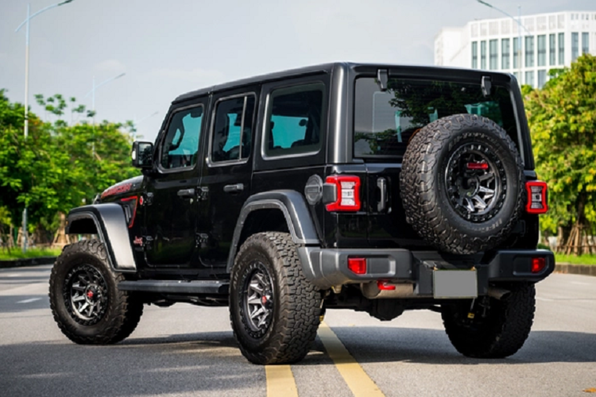 Chiec Jeep Wrangler Rubicon 2020 chao ban hon 3,3 ty tai Viet Nam-Hinh-2