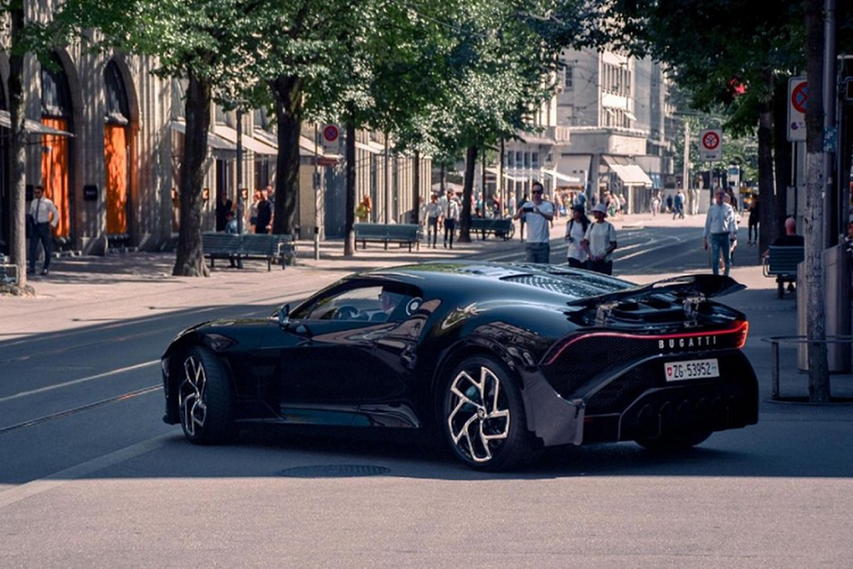 Bugatti La Voiture Noire dat - doc nhat lan banh, bien so gay to mo-Hinh-6