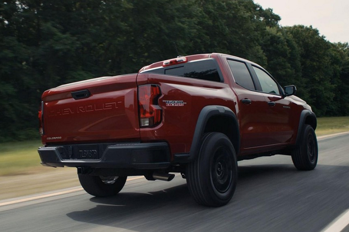 Chevrolet Colorado 2023 moi co gi de 