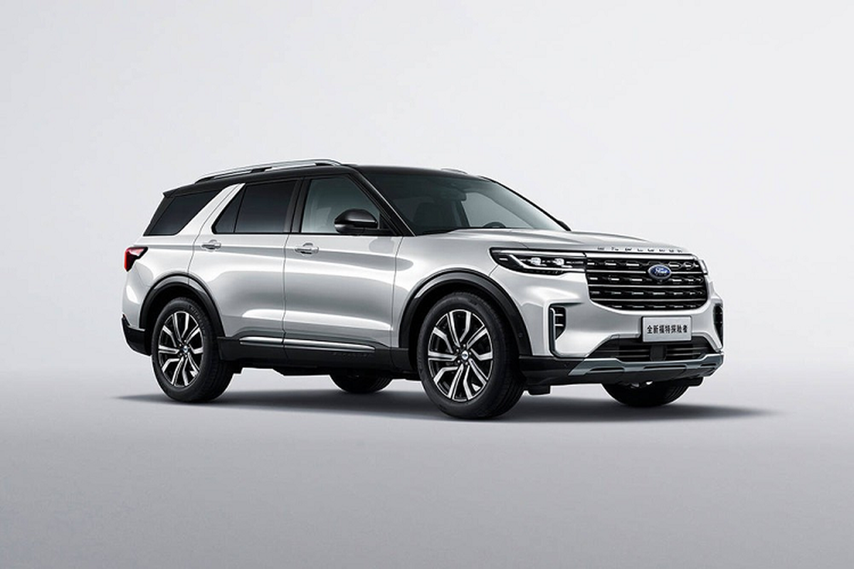 Chi tiet Ford Explorer 2023, man hinh noi that 