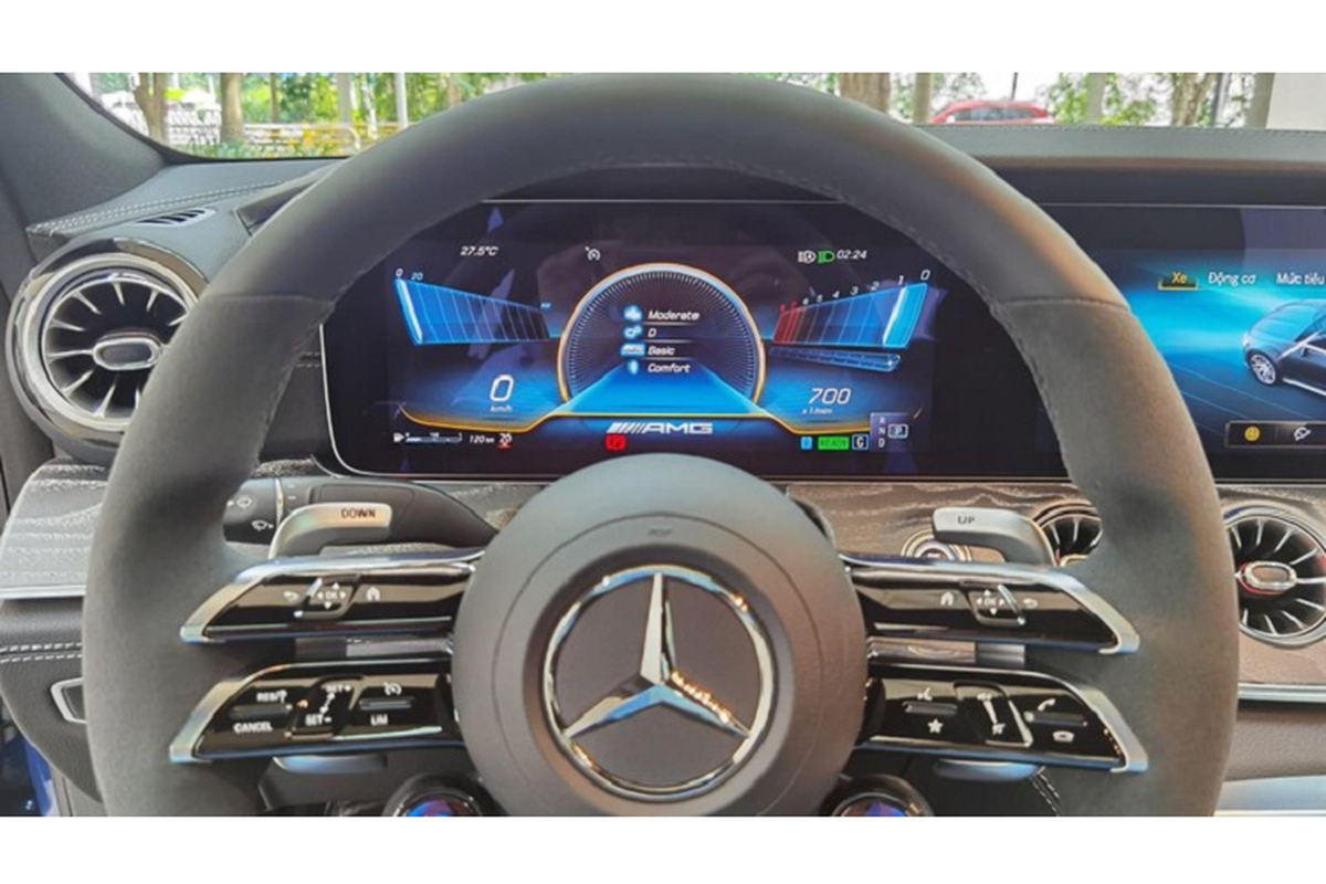 Mercedes-AMG GT 53 nang cap ve Viet Nam, tang hon 400 trieu dong-Hinh-8