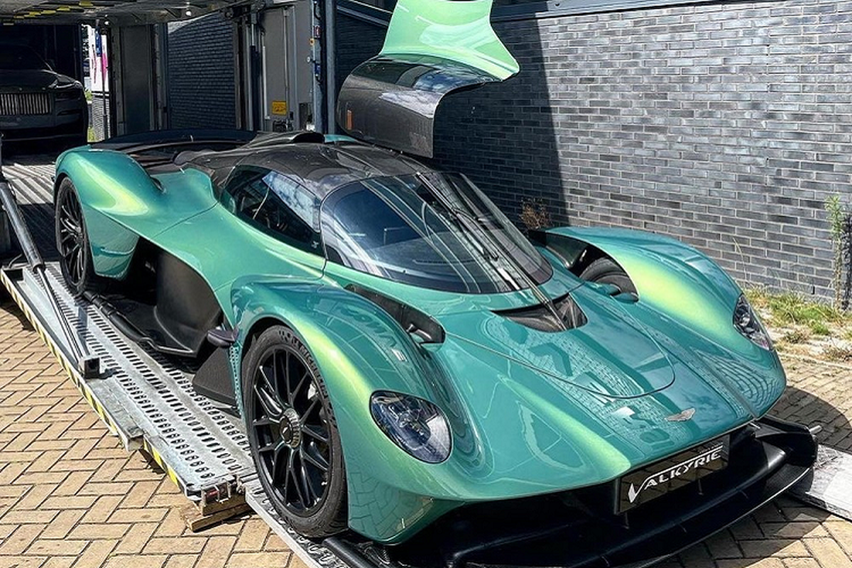 Chi tiet sieu xe Aston Martin Valkyrie hon 73 ty dong ngoai doi thuc