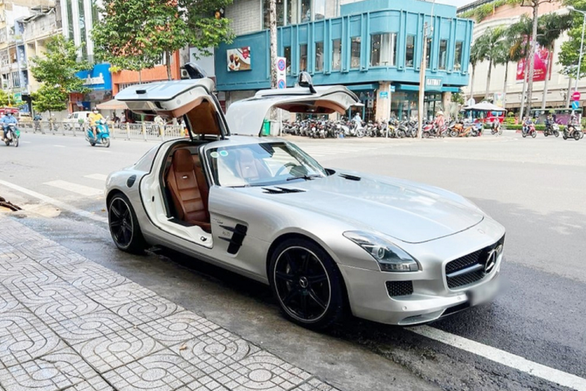 Mercedes-Benz SLS AMG cua 