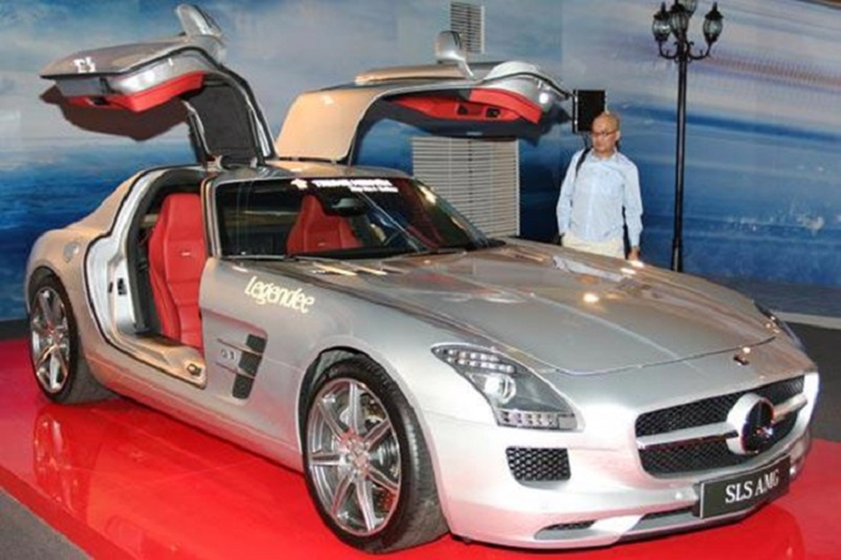 Mercedes-Benz SLS AMG cua 