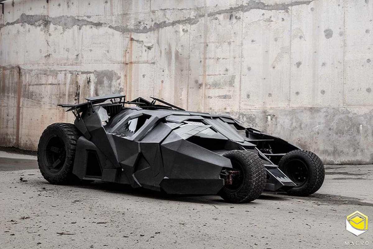 Nhin lai sieu xe Batmobile hon nua ty do sinh vien Ha Noi che