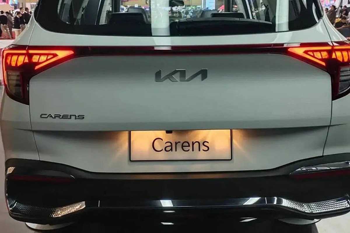 Kia Carens 2022 sap ve Viet Nam, gia dat hon ca Mitsubishi Xpander?-Hinh-3