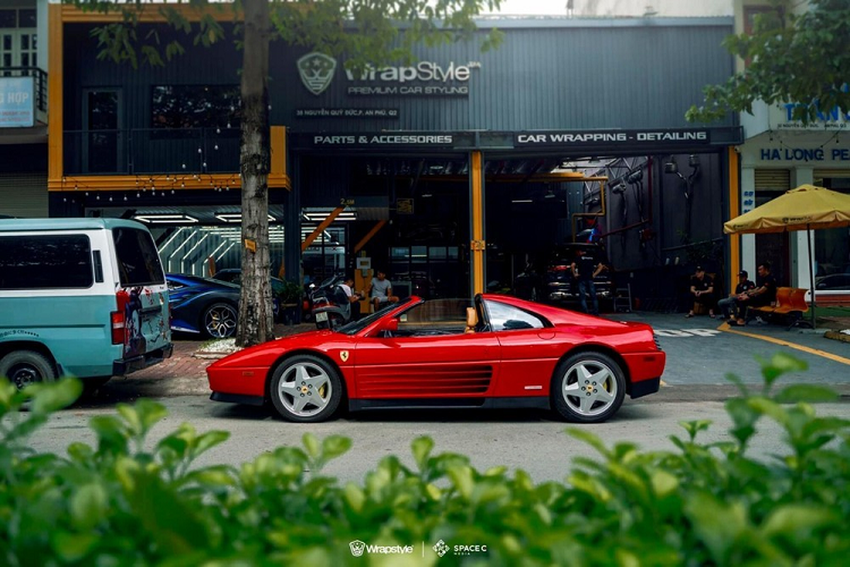 Ferrari 348 TS va F355 Berlinetta 