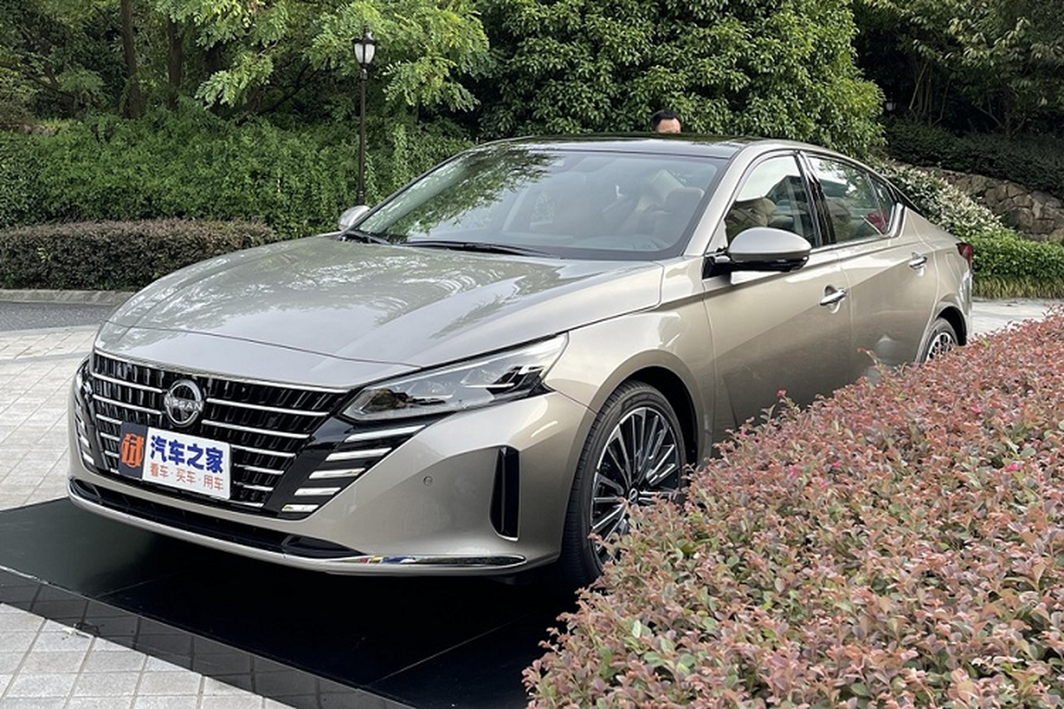 Nissan Teana 2023 chinh thuc trinh lang, lam 