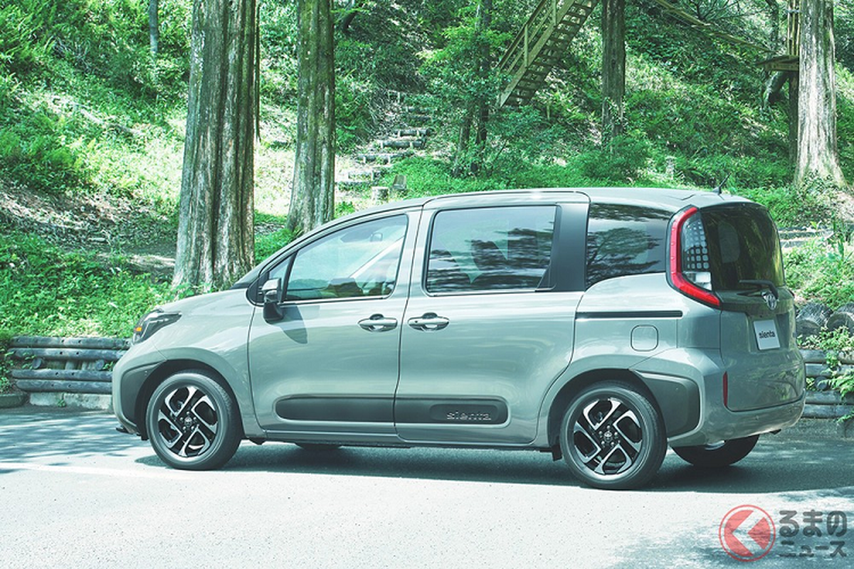 Can canh Toyota Sienta 2023 - MPV 