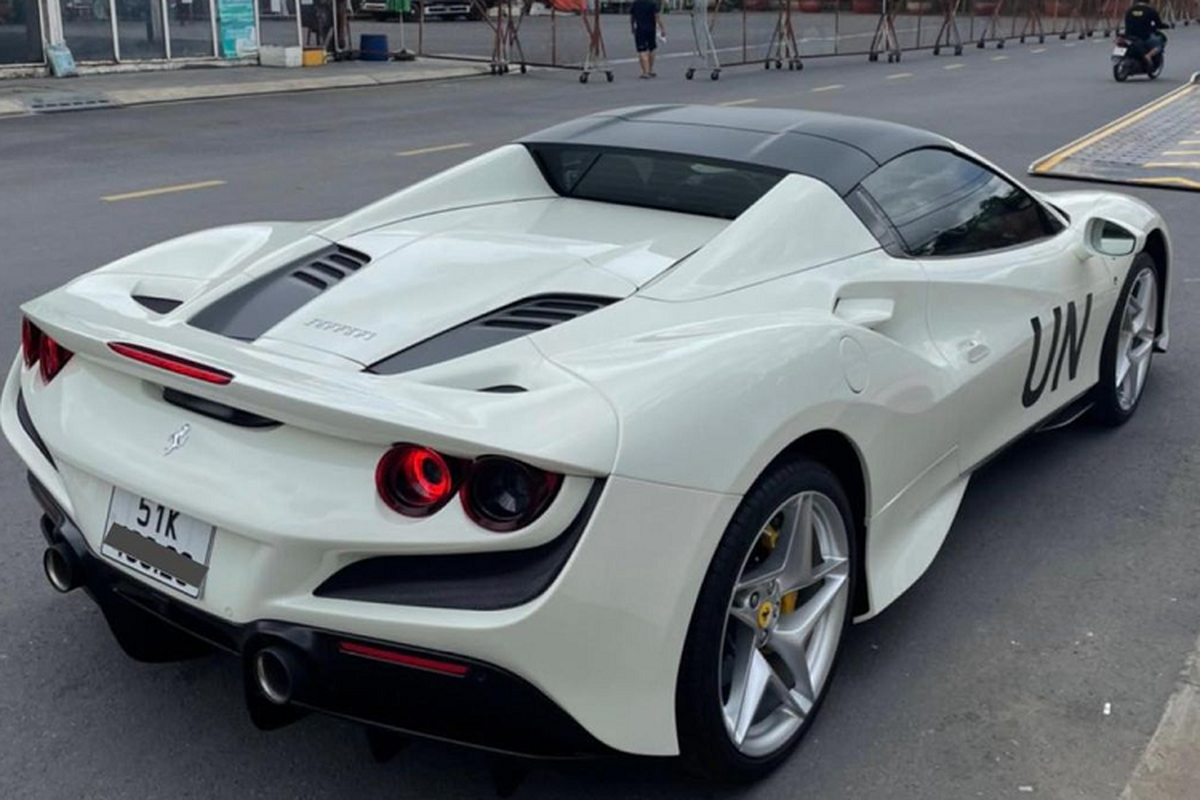 Ferrari F8 Spider hon 25 ty cua ong Dang Le Nguyen Vu ra bien so-Hinh-5