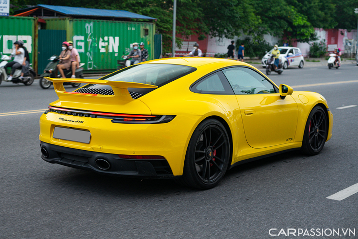 Cham mat Porsche 911 Carrera GTS tu 8,8 ty cua dan choi Ha Noi-Hinh-4