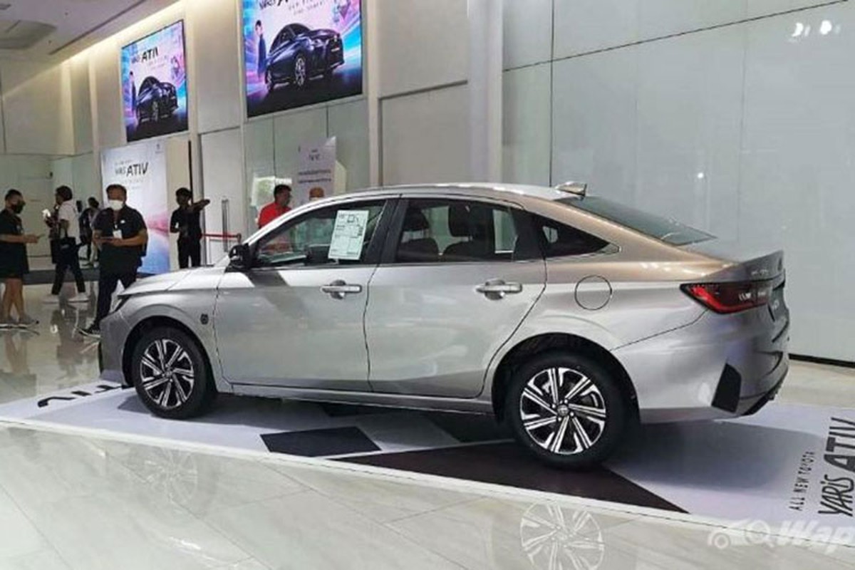 Toyota Vios 2023 gia re, tu 349 trieu dong “chay hang