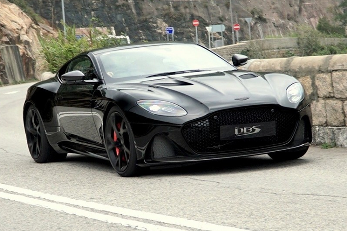 Aston Martin DBS hon 35 ty tai Viet Nam, 