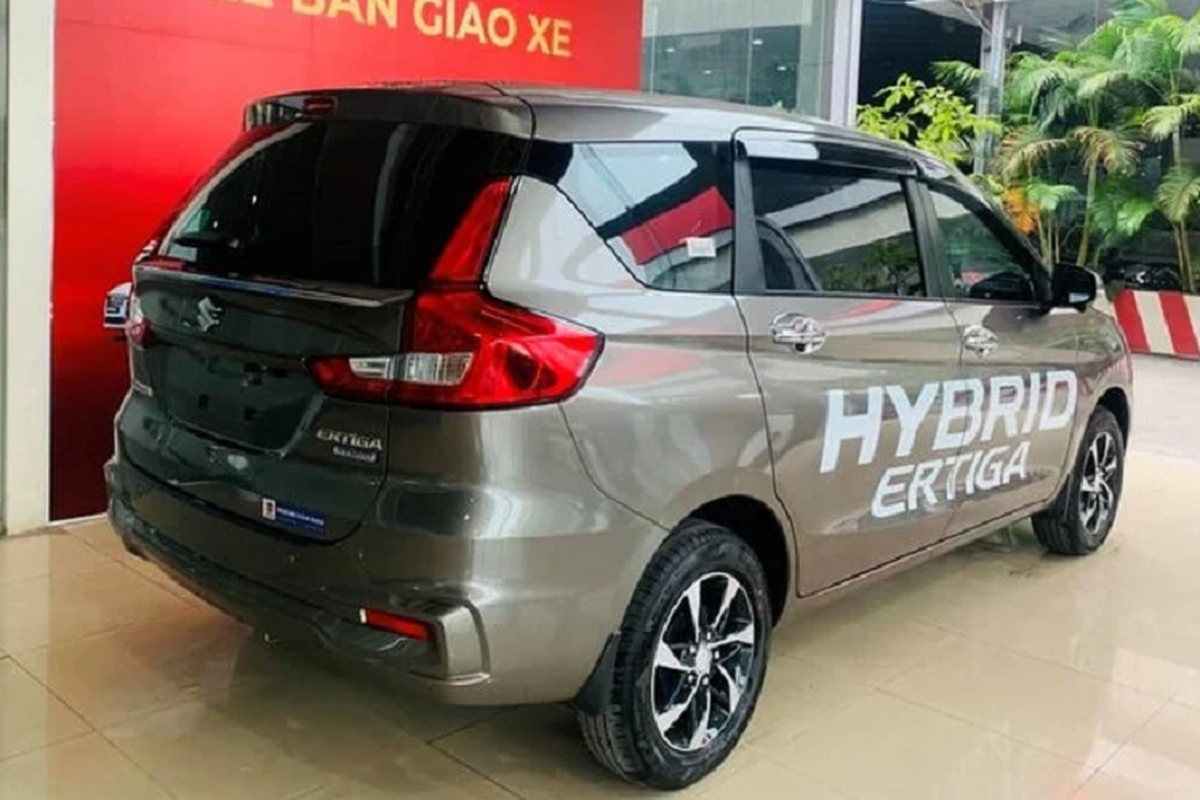Suzuki Ertiga Hybrid ra mat Viet Nam 28/9, ban ra tu 539 trieu dong-Hinh-2