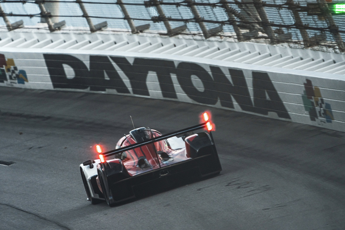 Porsche hoan thanh bai thu nghiem 963 LMDh Prototype tai Daytona-Hinh-3