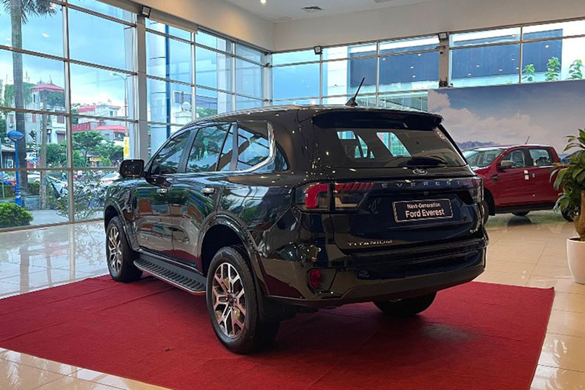 DV Huy Khanh tau SUV 7 cho Ford Everest 2022 hon 1,2 ty dong-Hinh-7