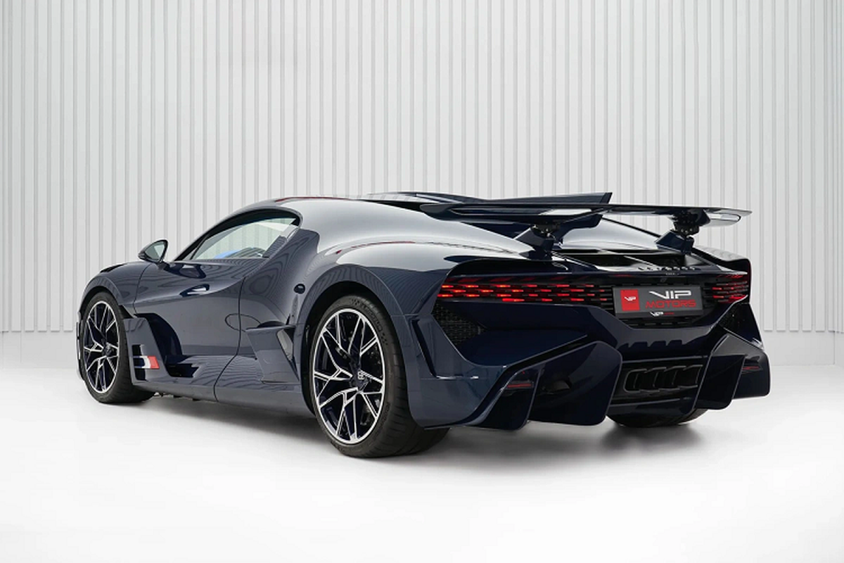 Bugatti Divo ban lai hon 230 ty dong, 