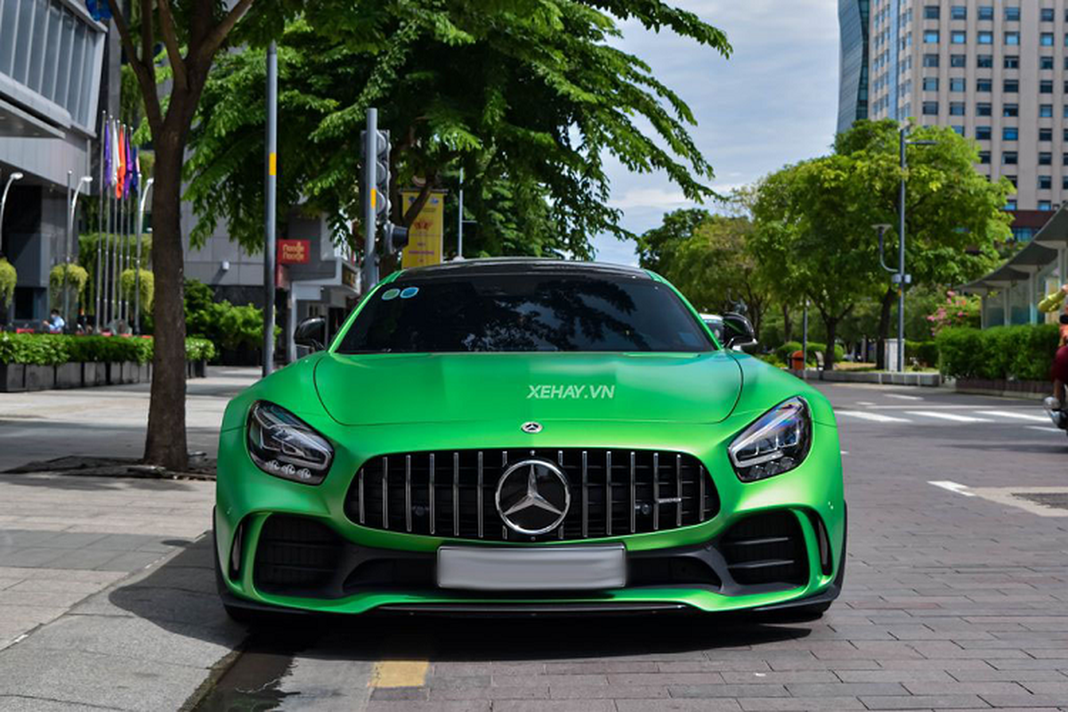 Chi tiet Mercedes-AMG GT R mau son doc nhat Viet Nam, hon 11,5 ty