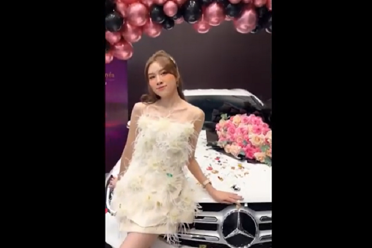 MC chan dai met mot tau Mercedes-Benz GLC 200 tien ty vi... “trai tan“-Hinh-5