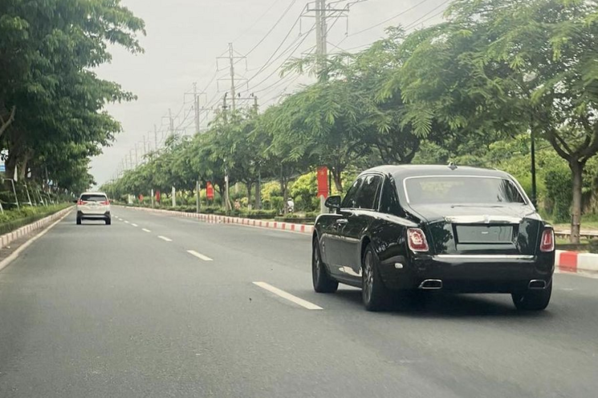 Rolls-Royce Phantom VIII hon 60 ty va dan sieu xe cua dai gia Vung Tau-Hinh-4