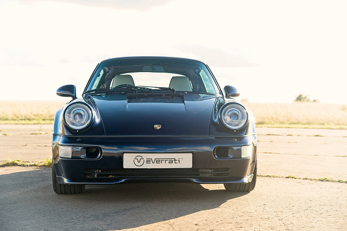 Porsche 964 Widebody Cabriolet duoc Everrati 