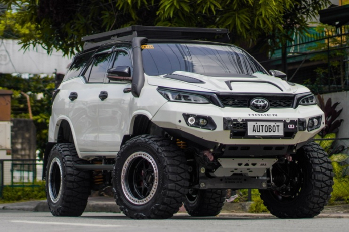 Toyota Fortuner GR-S 2022 - “quai vat off-road”, bat chap moi dia hinh