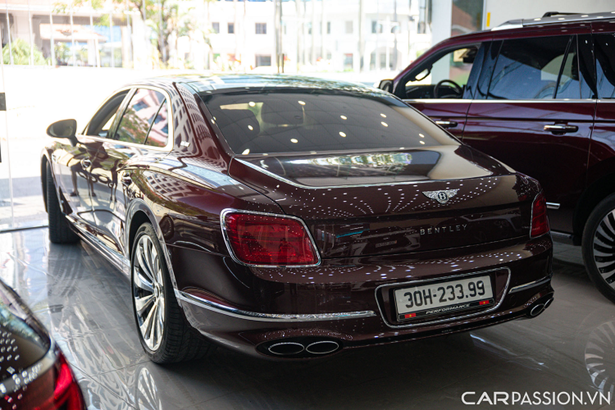 Bien so 'mai phat tai', Bentley Flying Spur duoc chao ban gan 20 ty-Hinh-4