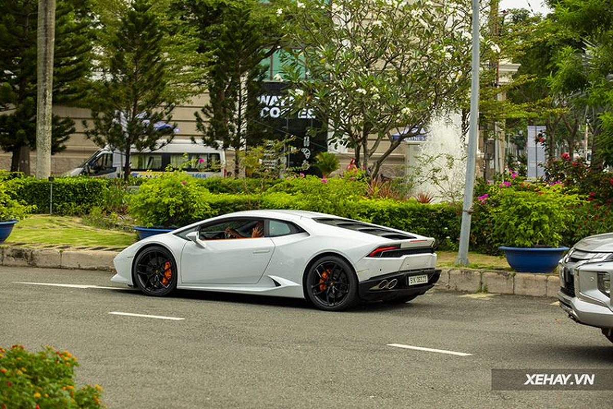 “Bach ma” Lamborghini Huracan hon 15 ty tha dang tai trien lam VMS 2022-Hinh-3