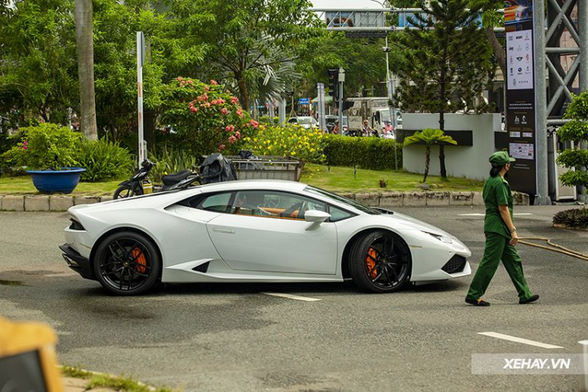 “Bach ma” Lamborghini Huracan hon 15 ty tha dang tai trien lam VMS 2022-Hinh-4