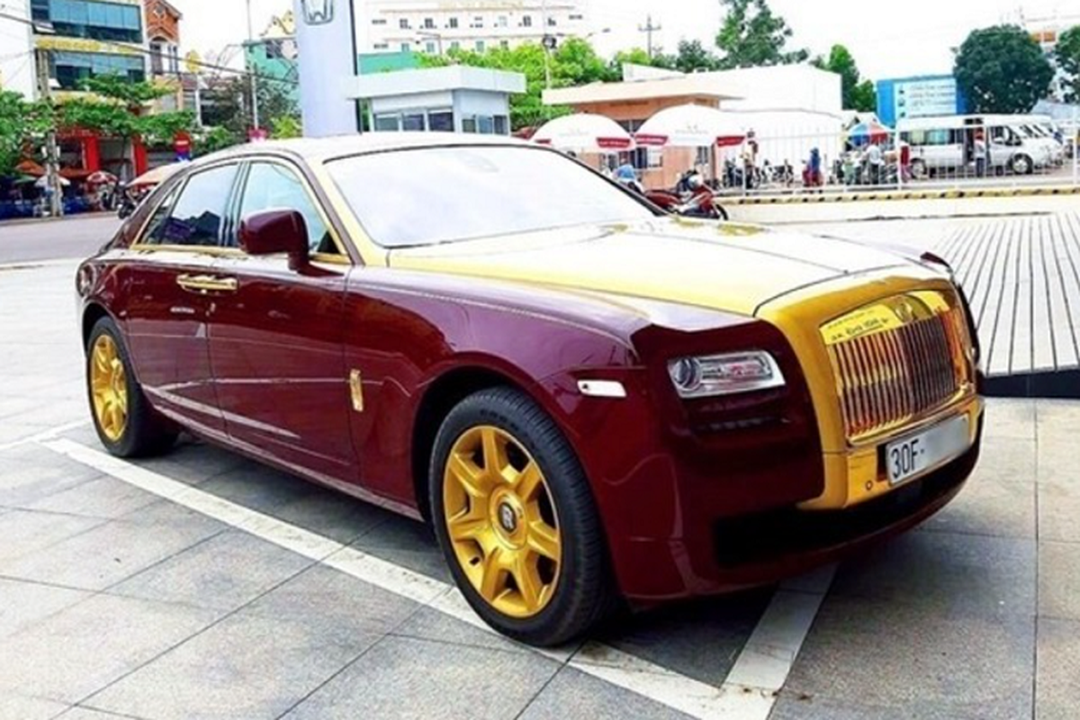 Rolls-Royce Ghost “dat vang” cua ong Trinh Van Quyet ha gia 300 trieu