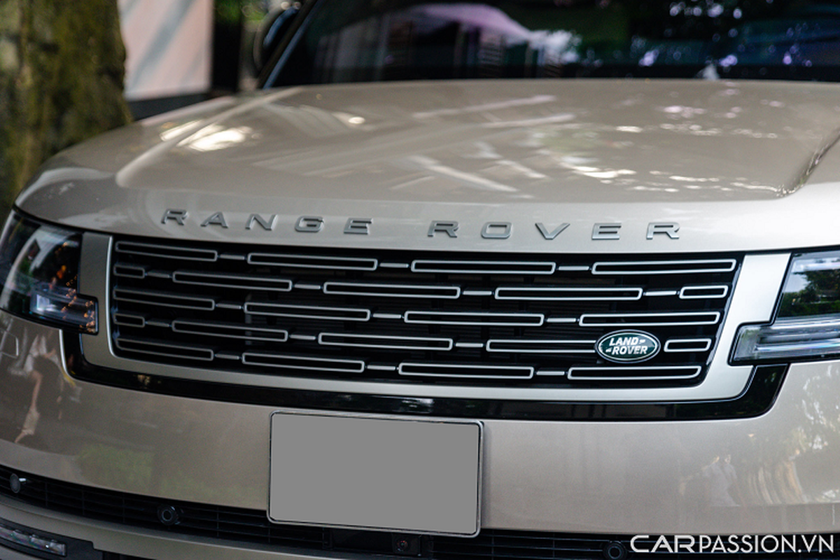 Chiec Range Rover LWB 2022 hon 11 ty dau tien ra bien Ha Noi-Hinh-3