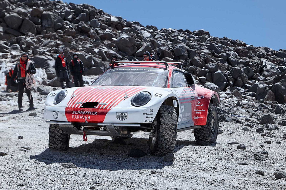 Porsche 911 “Special Experimental Project”: Xe the thao “hoa” xe Off-road-Hinh-9