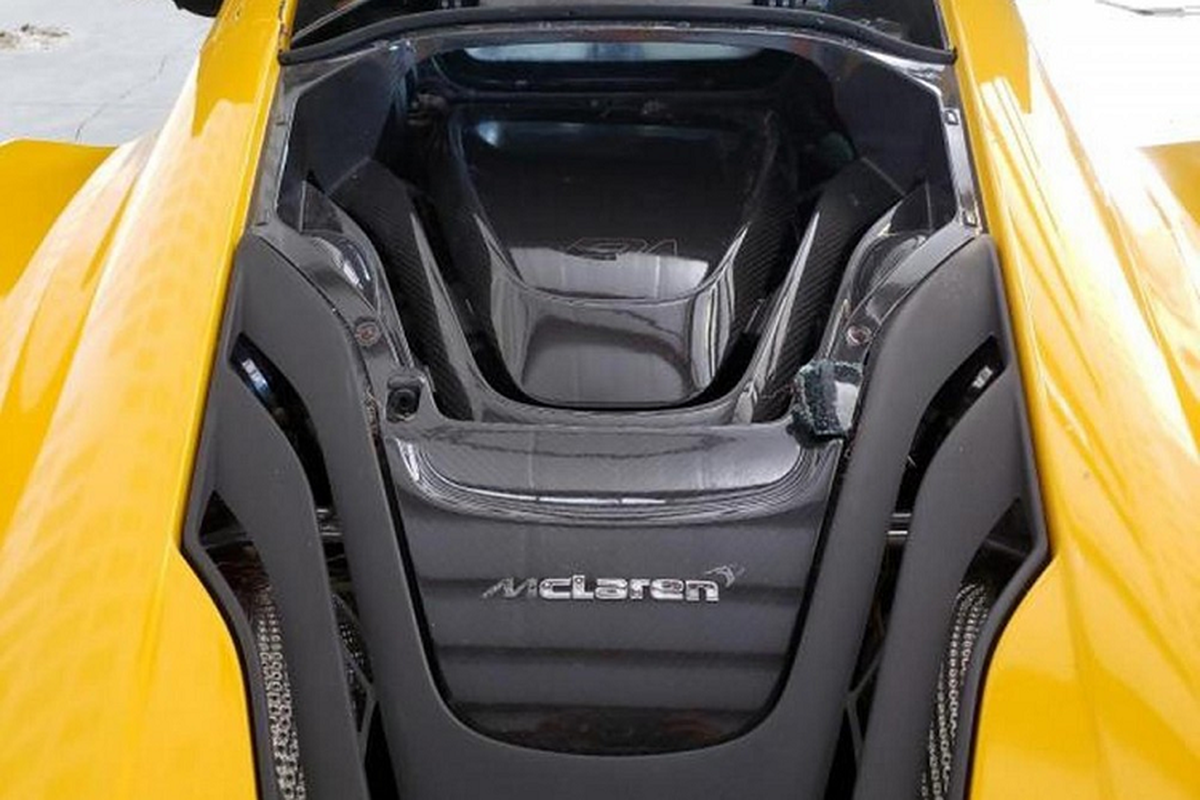 Sieu xe McLaren P1 ngap nuoc gia re gap 7 lan van bi che dat-Hinh-7